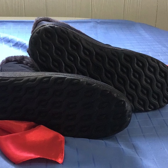 Woman’s AB winter boots - Picture 2 of 3